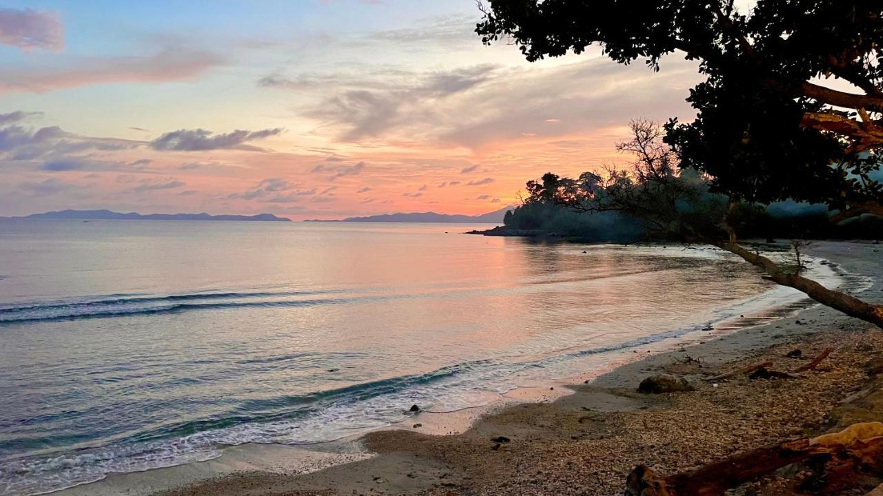 Sunset Beach Resort Weh Сабанг Экстерьер фото