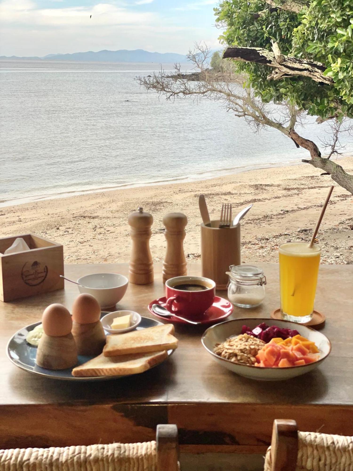 Sunset Beach Resort Weh Сабанг Экстерьер фото