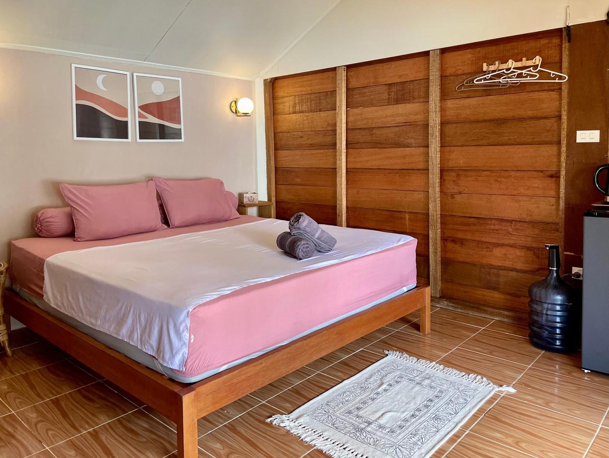Sunset Beach Resort Weh Сабанг Экстерьер фото