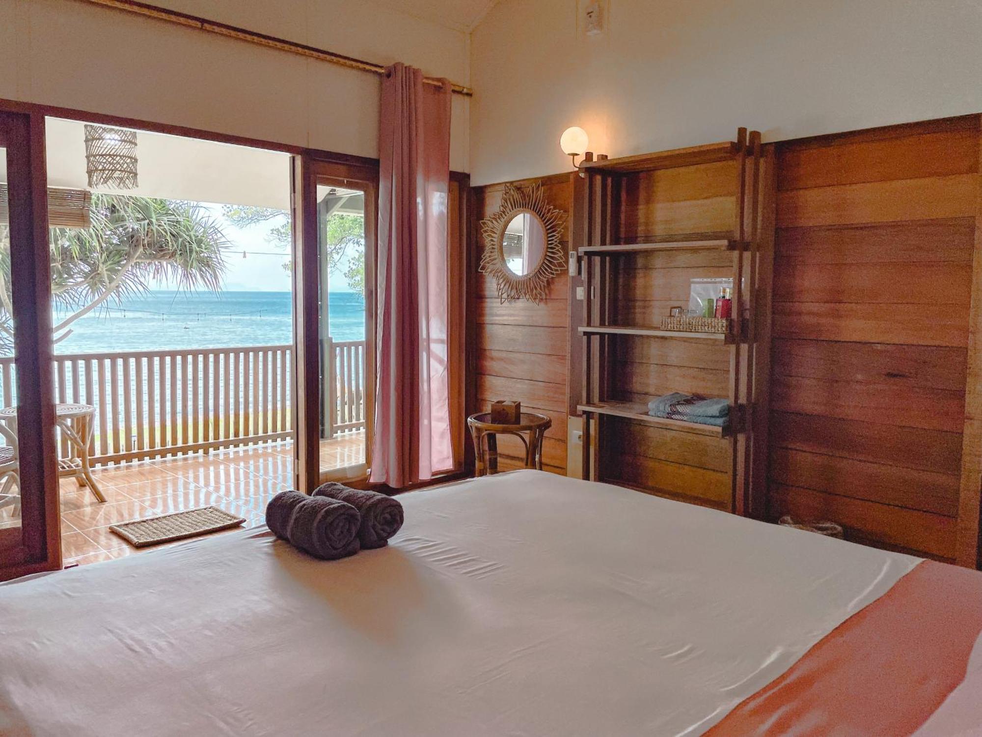 Sunset Beach Resort Weh Сабанг Экстерьер фото